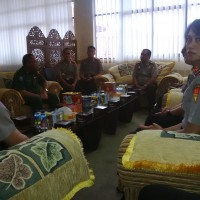 AUDENSI --Mahasiswa STIK Polri didampingi Kombespol JA Timsela ber audensi dengan Wabup OKI HM Rifai SE