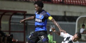 akibat-sakit-paru-paru-eks-psm-makassar-tutup-usia-20151019144022