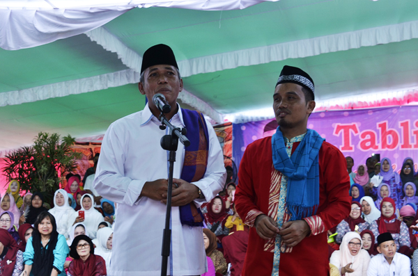 Tabligh Akbar---Ribuan Jema'ah menghadiri Tabligh Akbar bersama Ustadz Maulana yang diselenggarakan Pemkab OKI