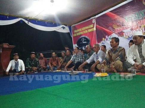 Masyarakat Lempuing Jaya mengadakan Acara Nusantara Bersatu 01 Desember 2016