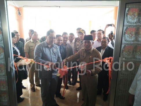 H Iskandar SE Resmikan Gedung Komisi Pemilihan Umum Kabupaten Ogan Komering Ilir Senin 05 Desember 2016