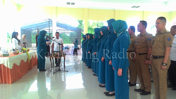 Pengukuhan 12 Tim Penggerak PKK Kecamatan Kabupaten Ogan Komering Ilir Oleh Ketua Penggerak PKK Kab. OKI