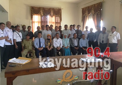 Foto Bersama Kepala Dinas Peternakan Dan Perkebunan OKI, CAFE-LPPM Institut Pertanian Bogor Dan Peserta Focus Group Discuison.