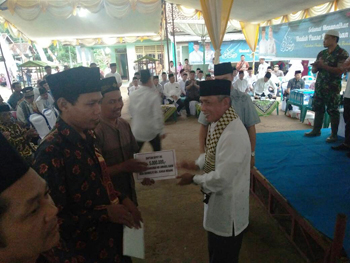 Bupati Berikan Bantuan Kepada Warga Air Sugihan.